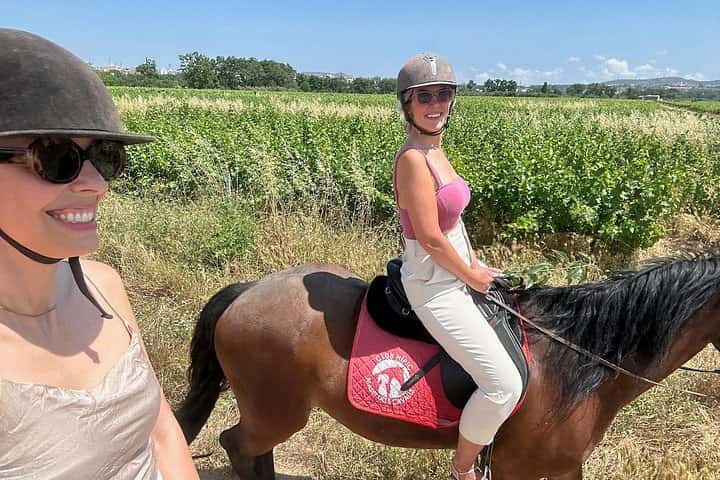 Desde Barcelona: Paseos a caballo y picnic de tapas PRIVADO en Barcelona - Foto 4