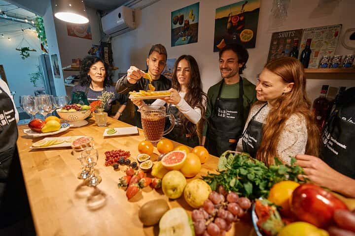 Taller de Tapas y Sangria con Maridaje de Cerveza Artesanal en Barcelona en Barcelona - Foto 5