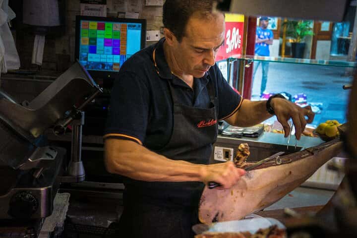 Tour gastronómico por el centro histórico de Madrid con auténticas tapas y vermut en Madrid - Foto 9