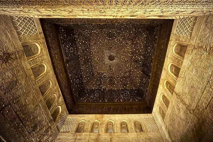 Tour Nocturno Privado de la Alhambra de Granada incluye Tickets en Granada - Foto 7