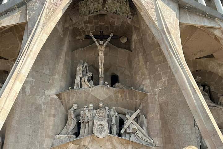 Tour privado a la Sagrada Familia con guía oficial en Barcelona - Foto 25