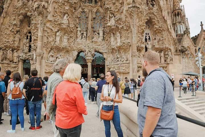 Barcelona destaca la Sagrada Familia y el Parque Güell semiprivado en Barcelona - Foto 11