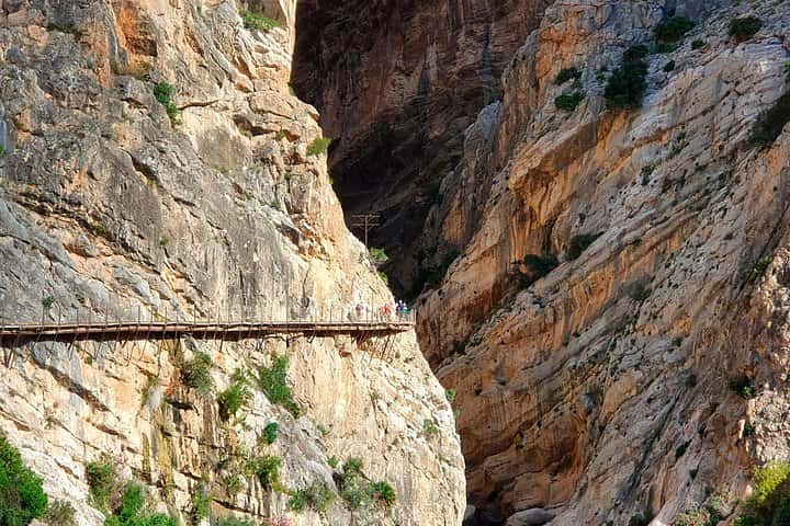Visita Guiada con Transporte desde Málaga al Caminito del Rey en Málaga - Foto 4