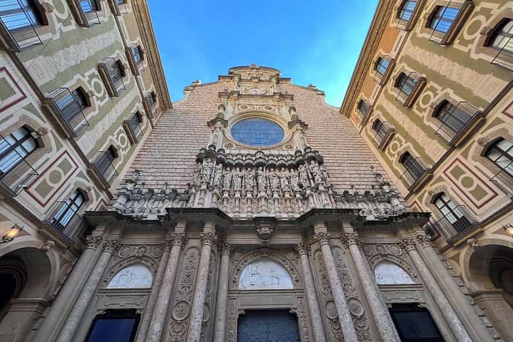 Excursión privada al Monasterio de Montserrat con recogida en el hotel en Barcelona - Foto 15