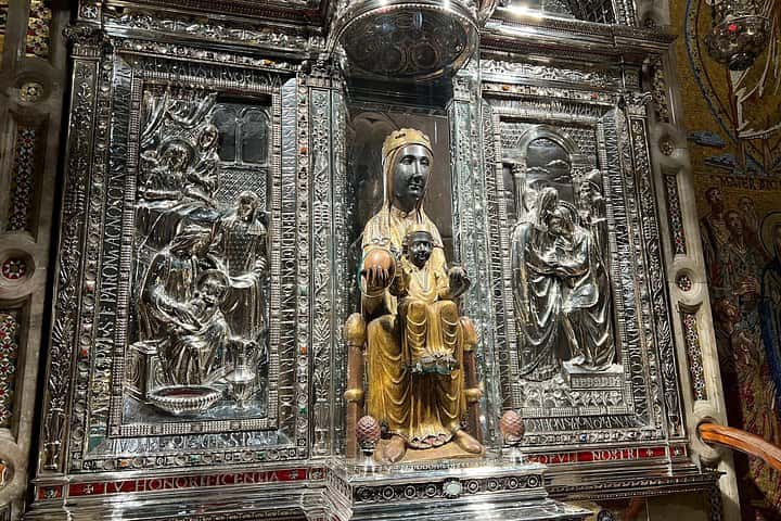 Excursión privada al Monasterio de Montserrat con recogida en el hotel en Barcelona - Foto 25
