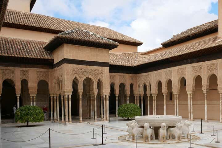 Alhambra de día completo desde Sevilla : Experiencia en grupos pequeños & SkipLine en Sevilla - Foto 7