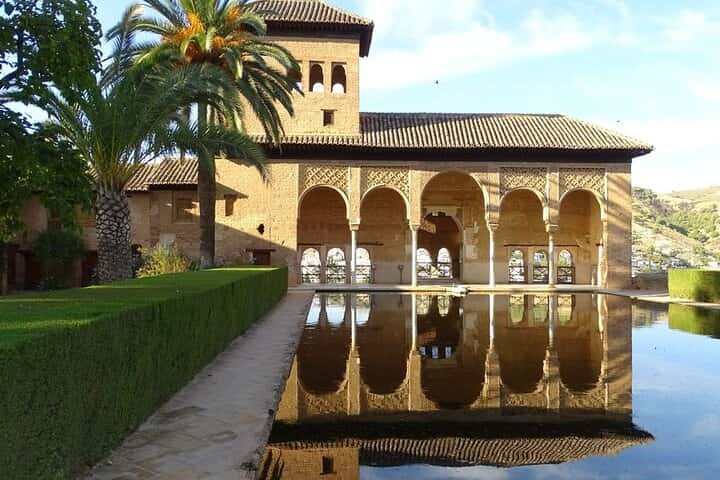 Visita guiada privada a la Alhambra con entradas propias en Granada - Foto 3