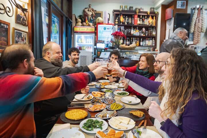 Tour gastronómico por el centro histórico de Madrid con auténticas tapas y vermut en Madrid - Foto 12