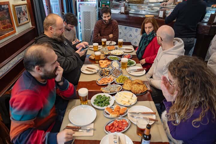 Tour gastronómico por el centro histórico de Madrid con auténticas tapas y vermut en Madrid - Foto 4