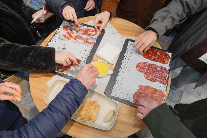 Tour gastronómico por el centro histórico de Madrid con auténticas tapas y vermut en Madrid - Foto 5