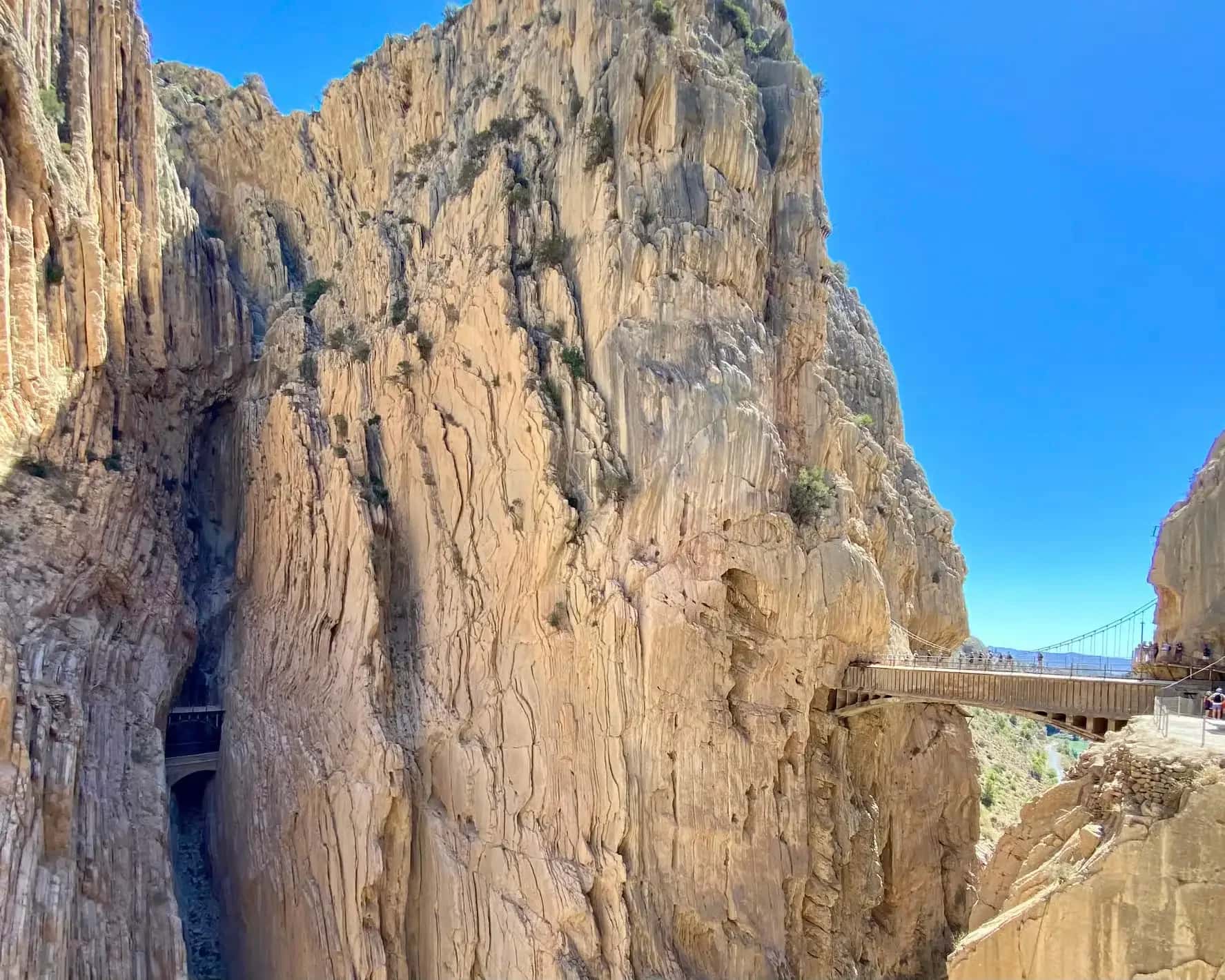 Ardales: tour guiado a pie por el Caminito del Rey y El Gaitanejo en Málaga - Foto 5
