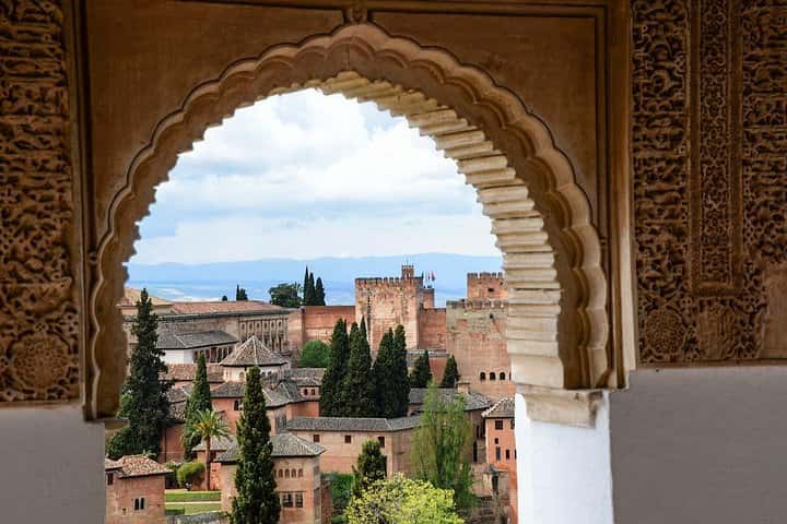 Tour privado a la Alhambra (Palacio y Jardín) desde Sevilla en Sevilla - Foto 3