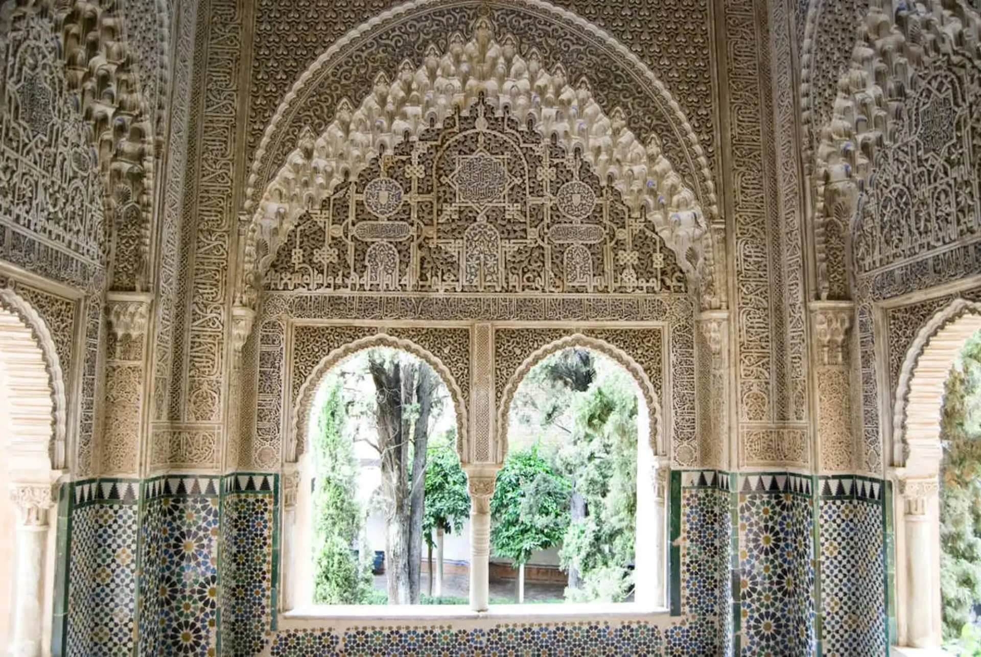 Excursión de un día desde Málaga a Granada con visita a la Alhambra